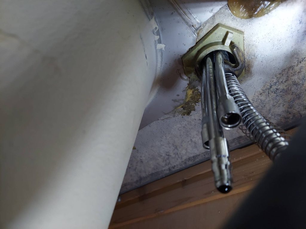 How Do I Remove a Moen Kitchen Faucet