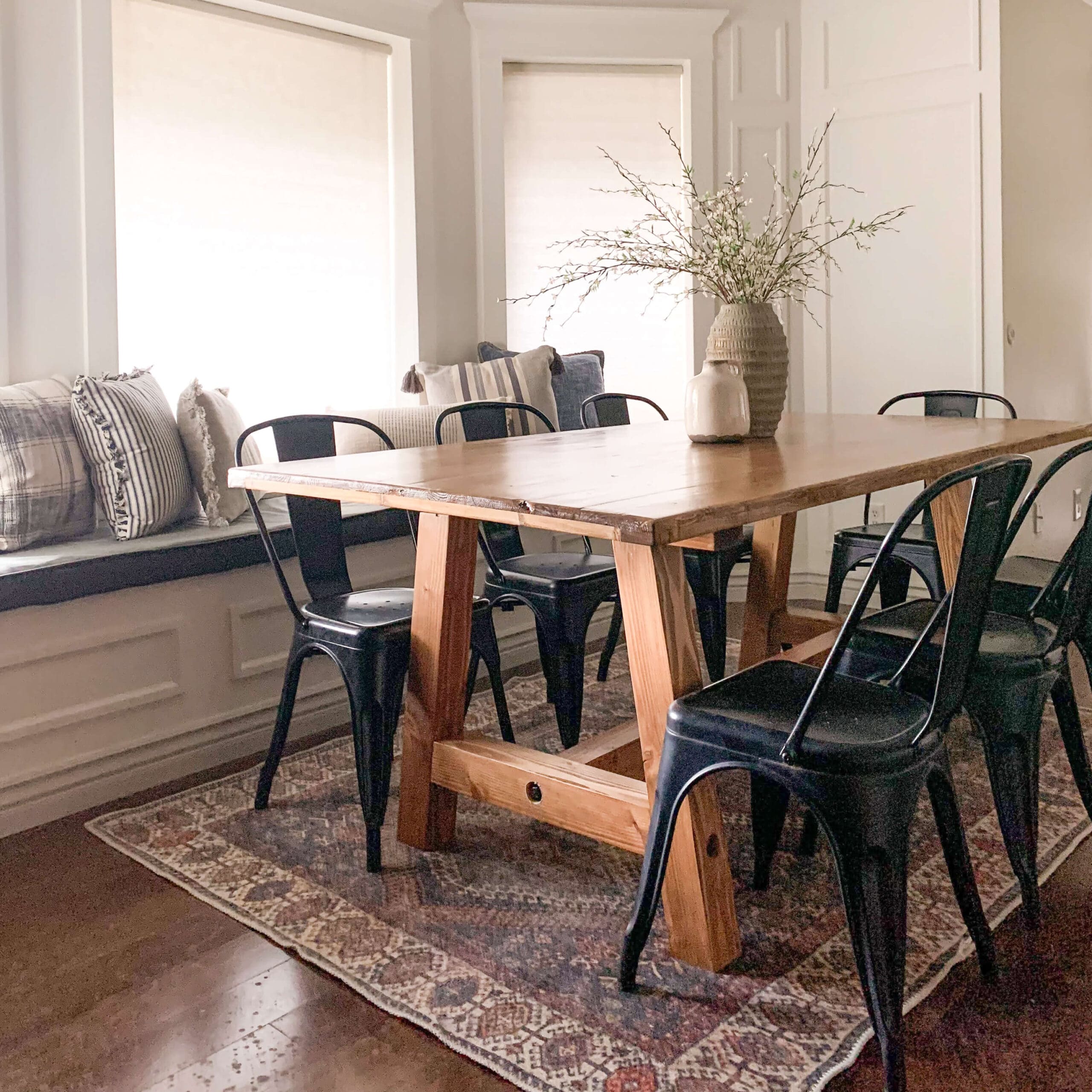 How to Build a Kitchen Table: Step-by-Step Guide