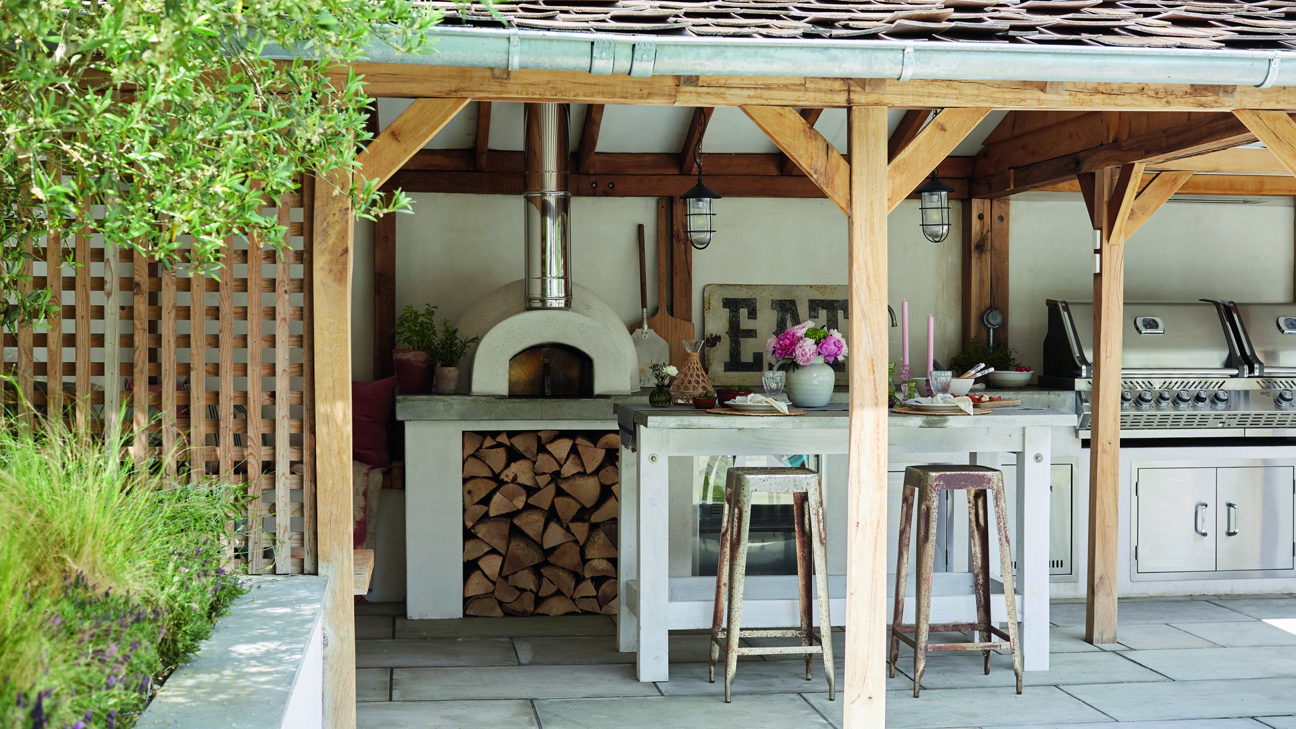 How to Build an Outdoor Kitchen on a Budget
