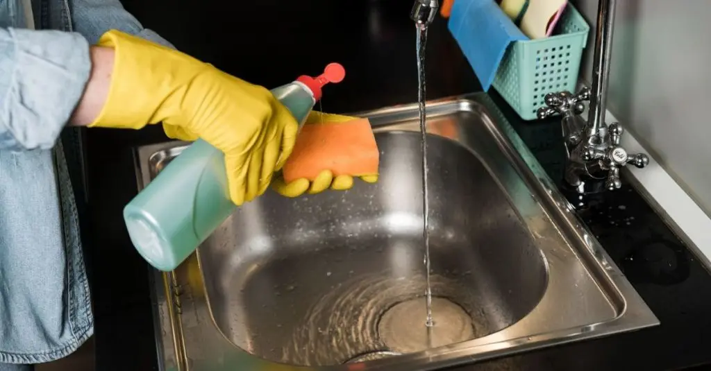 How to Get Rid of Smell from Kitchen Sink