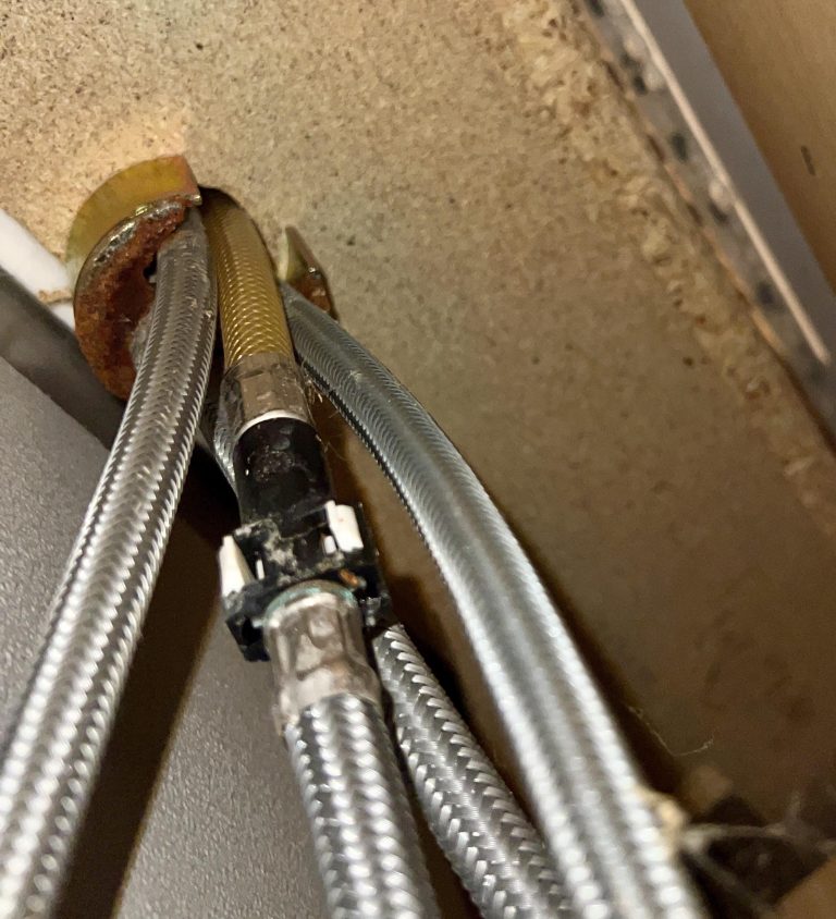 How to Remove Kitchen Sink Faucet