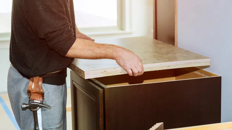How to Replace Kitchen Counter Laminate