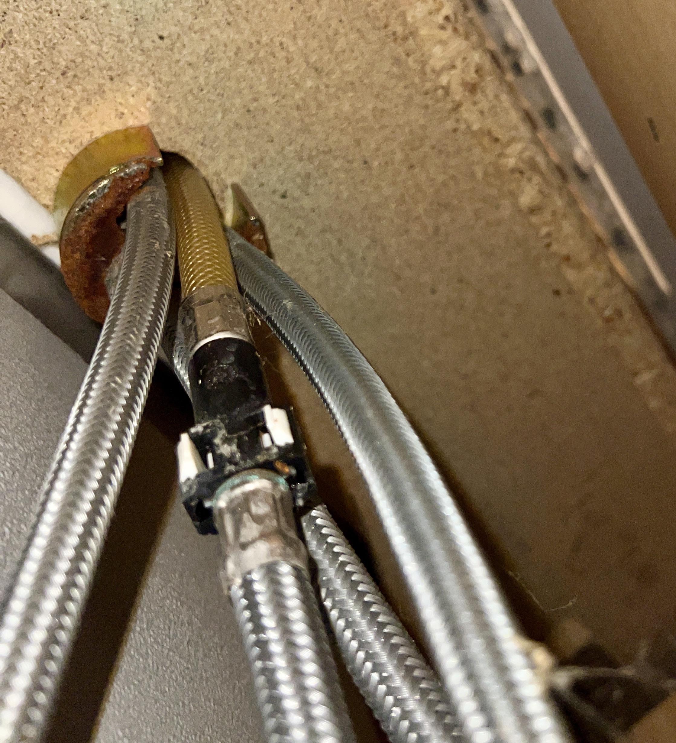 How to Uninstall a Kitchen Faucet