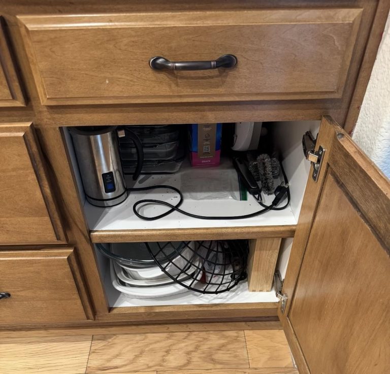 How to Uninstall Kitchen Cabinets