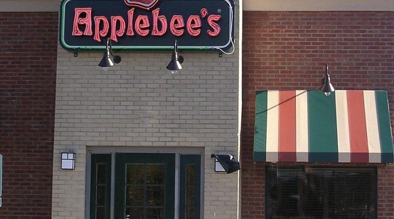 What Time Does Applebee'S Kitchen Close