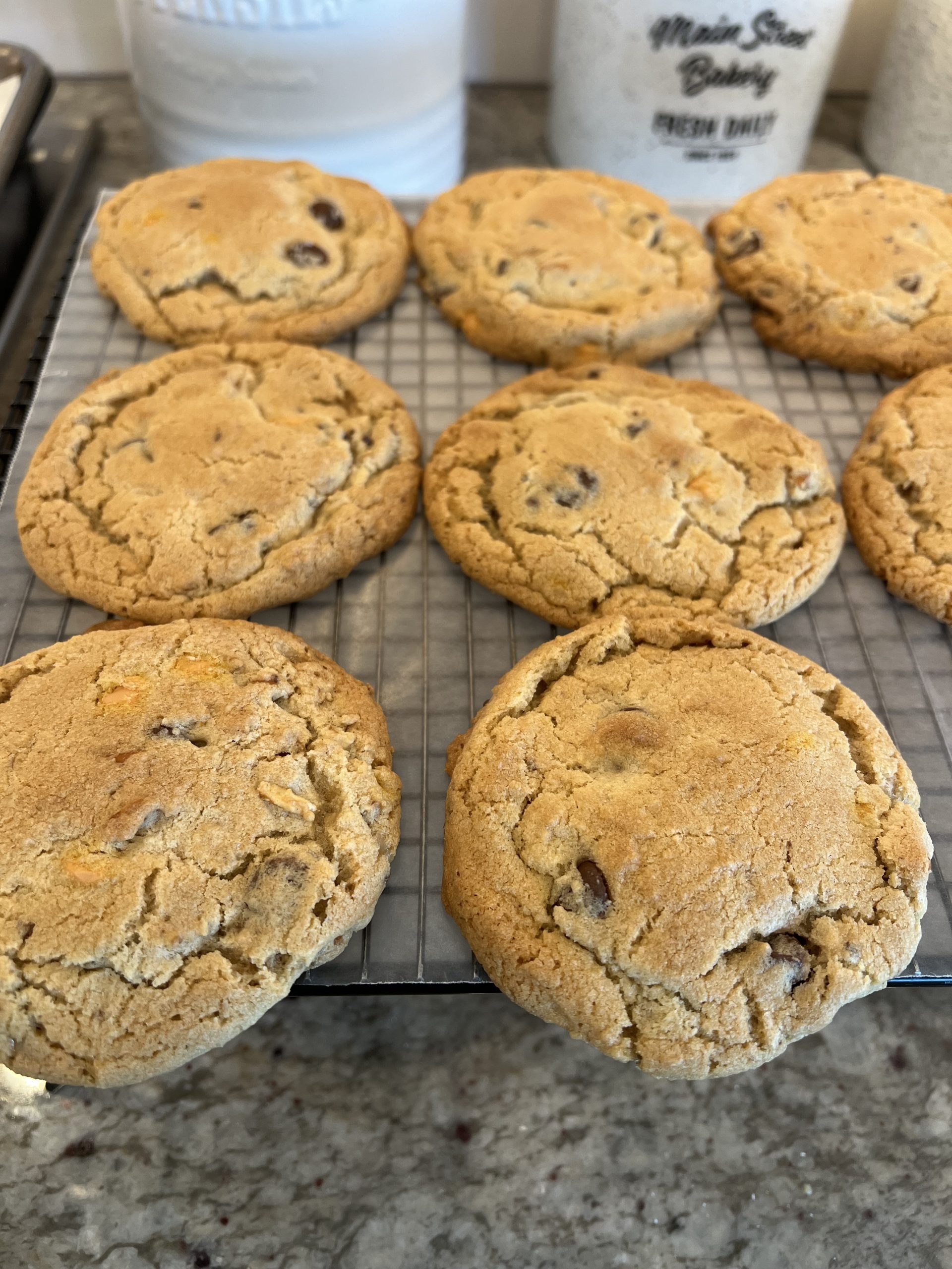 What’S in Panera Kitchen Sink Cookie: Ultimate Indulgence