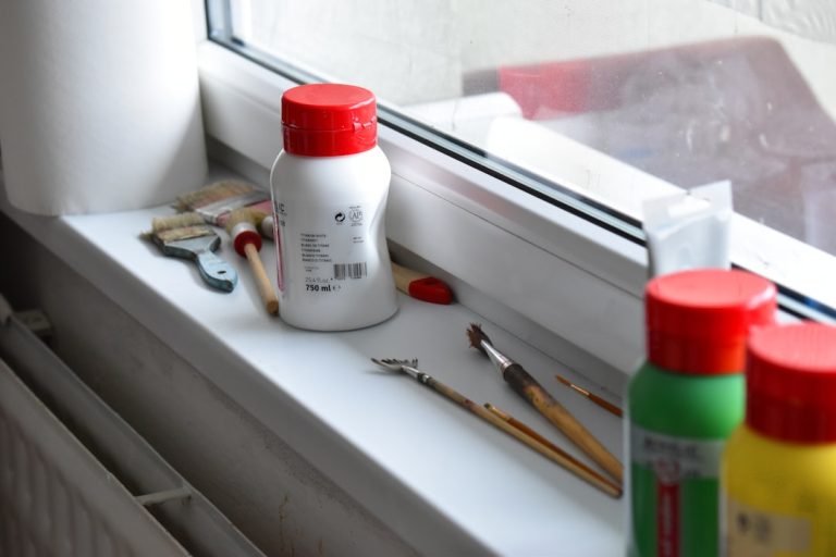 How Do I Paint Laminate Kitchen Cabinets: Expert Tips