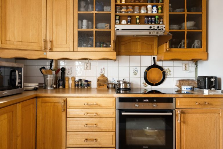 How to Choose Your Kitchen Cabinetry: Expert Tips