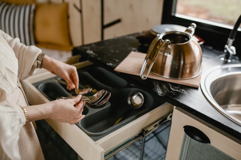 How to Organize Kitchen Utensils Without Drawers: Smart Hacks