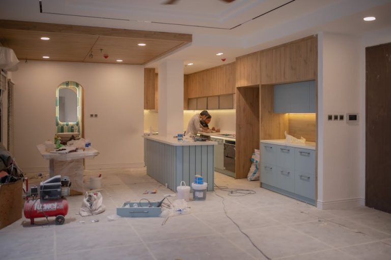How to Update Kitchen With Oak Cabinets: Expert Tips