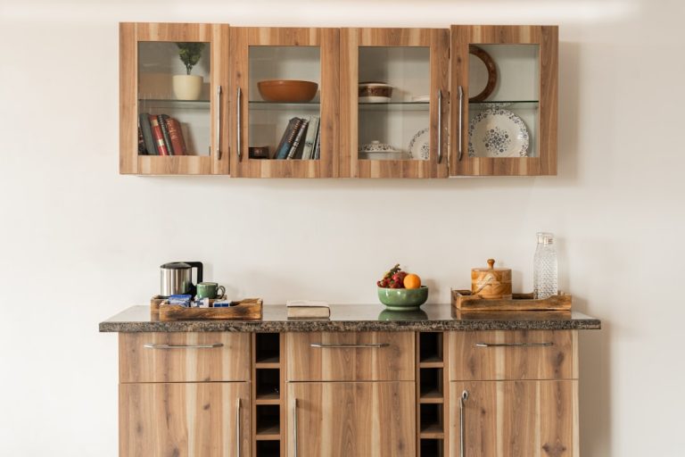 How to Update Oak Kitchen Cabinets: Transform Your Space