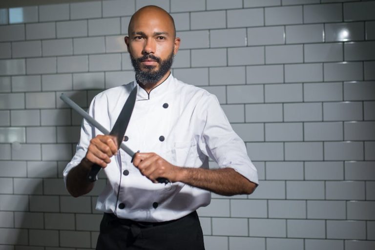 What Angle to Sharpen Kitchen Knife: Expert Tips
