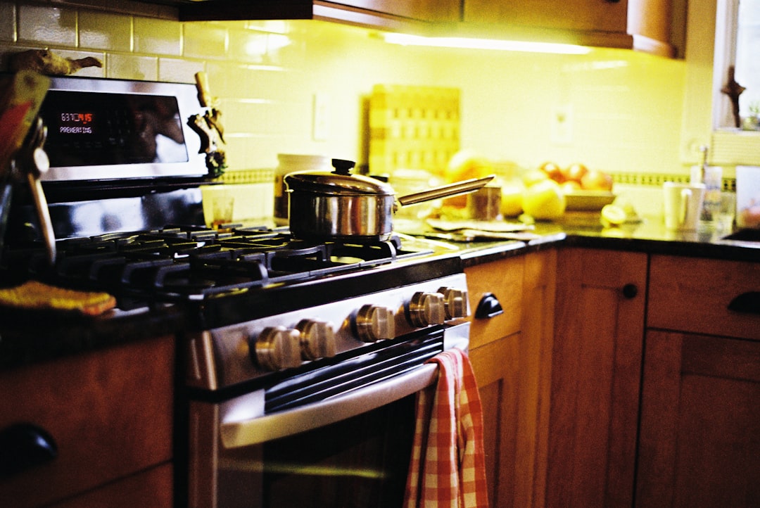 What is a Kitchen Range: Essential Guide for Home Cooks